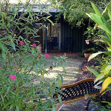 Lagoon Pocket Bed & Breakfast Esterno foto
